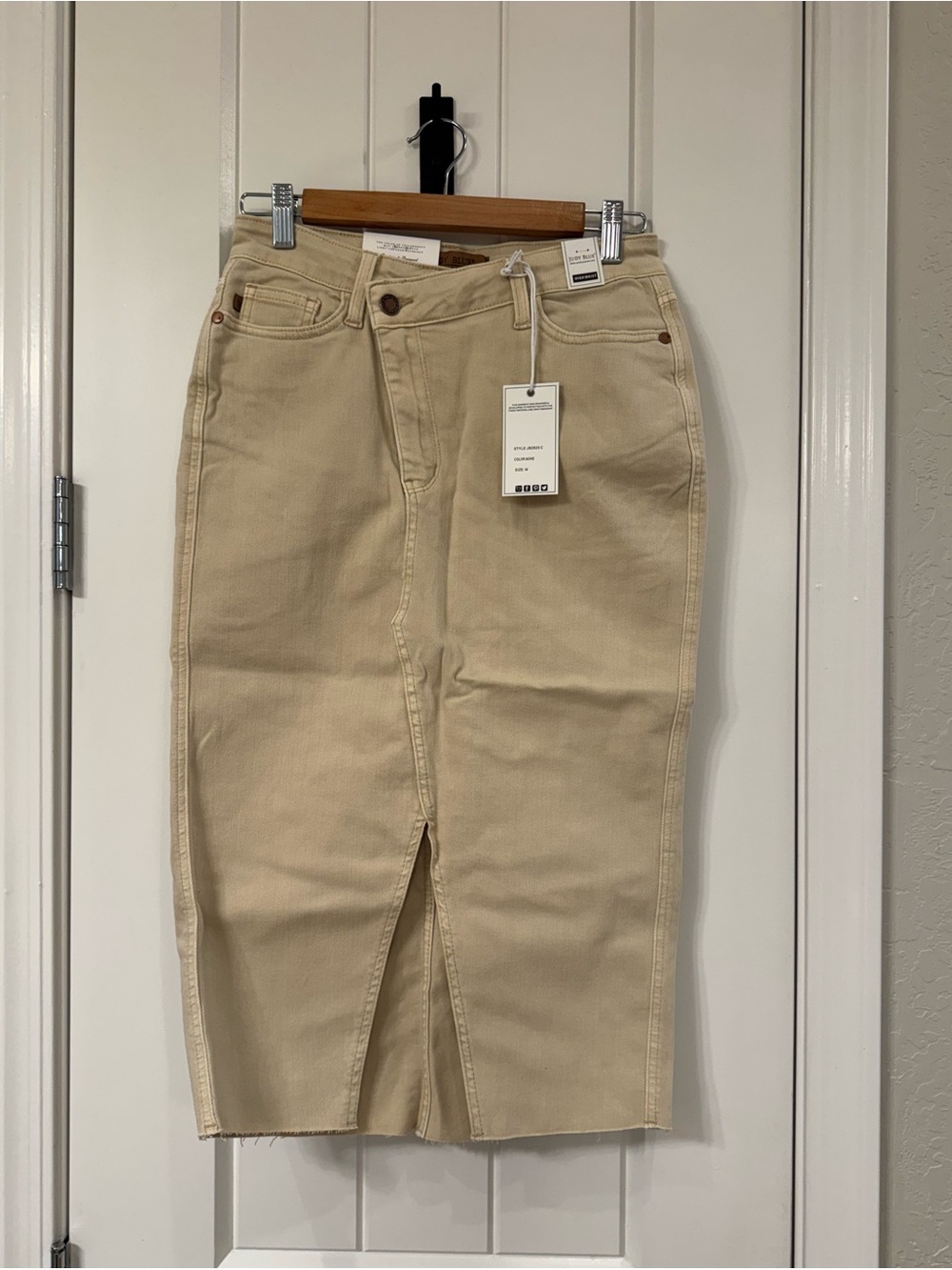 Judy Blue nwt Women's Cream High-Waist Denim Skirt with Front Slit